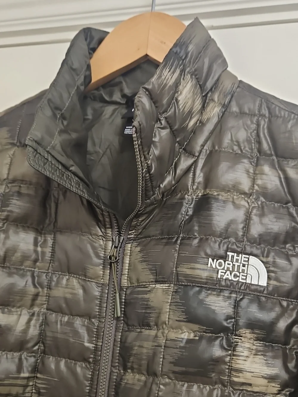 NWOT North Face Women's Eco Thermoball Puffer Insulated Jacket - Olive/Black